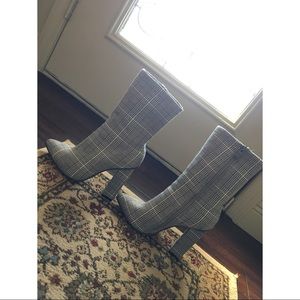Plaid heel boots